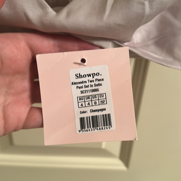 Satin crop top - Picture 2 of 3